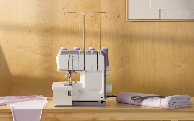 Husqvarna Viking Amber S-300